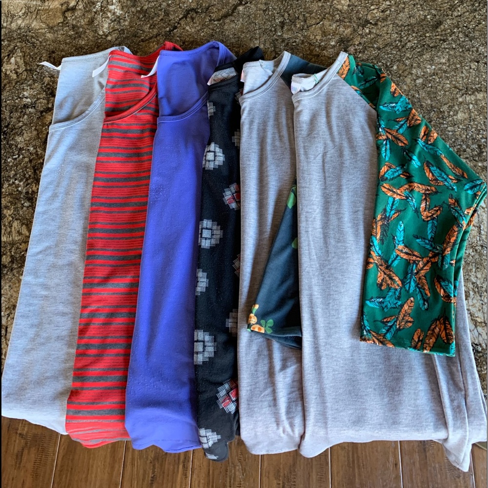 6 WOMEN’S SIZE LARGE LULAROE SHIRTS